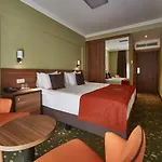 Budget Victoria 3*