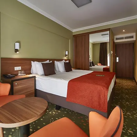 Budget Victoria 3*