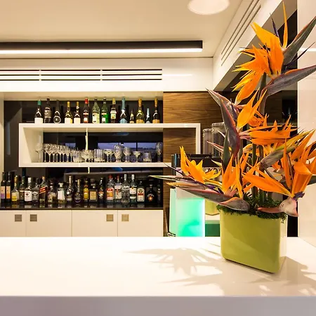 Budget Victoria Hotel