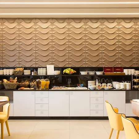 Budget Victoria Hotel